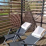 Papli Beach Studio Sauna & Sunny Balcony Апартаменты *